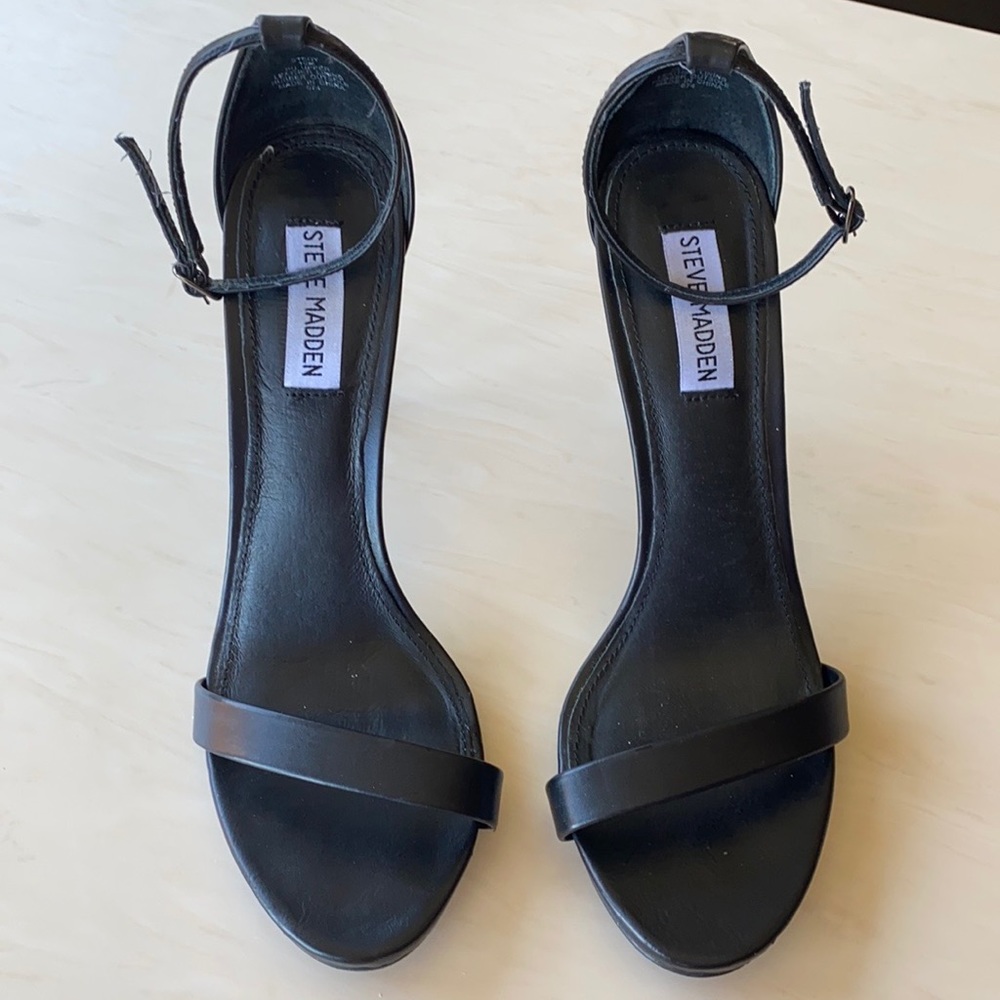 Steve Madden STECY BLACK strap heels.